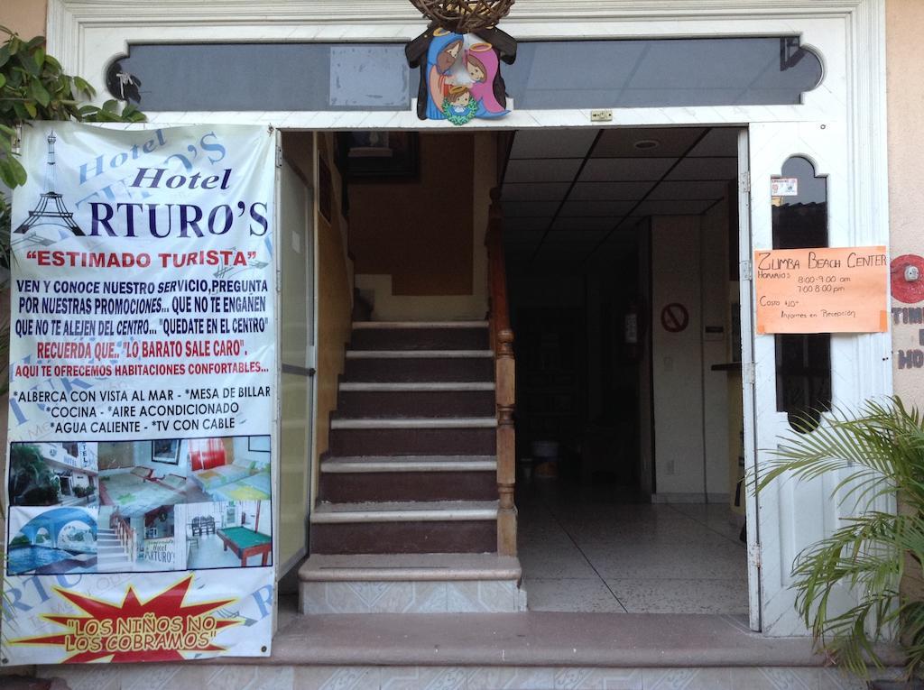 Hotel Arturo'S Сиуатанехо Экстерьер фото