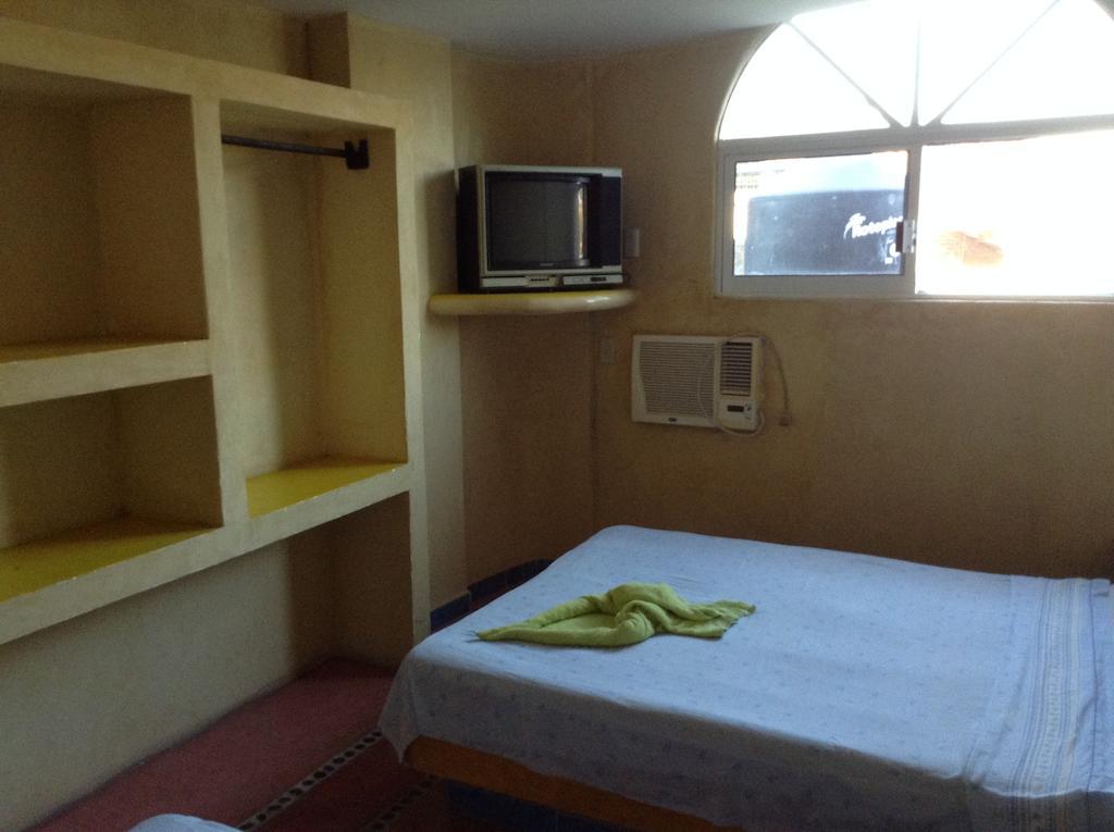 Hotel Arturo'S Сиуатанехо Экстерьер фото