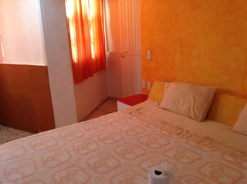 Hotel Arturo'S Сиуатанехо Экстерьер фото